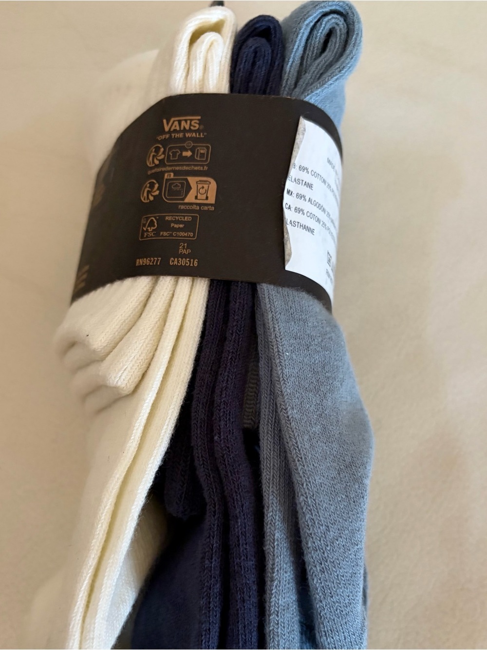 Vans Men’s 3-Pack Half Crew Socks in White, Navy & Light Gray